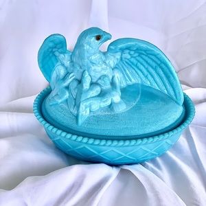 **RARE** VINTAGE WESTMORELAND BLUE MILK GLASS